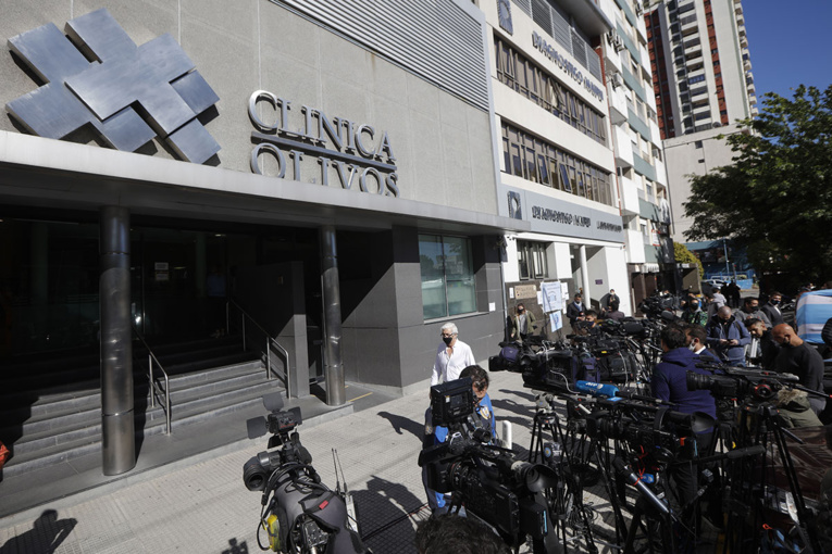 Maradona convalescent après une opération réussie à la tête Maradona convalescent après une opération réussie à la tête