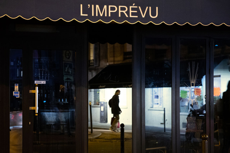 Covid-19: livraisons et ventes à emporter interdites à Paris dès vendredi 22H00