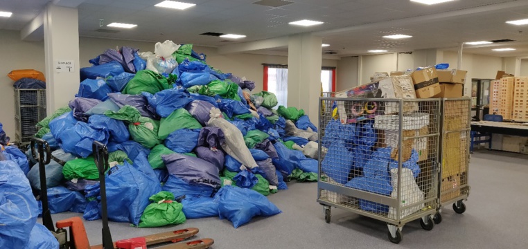 ​Six tonnes de sacs postaux arrivés avec neuf mois de retard