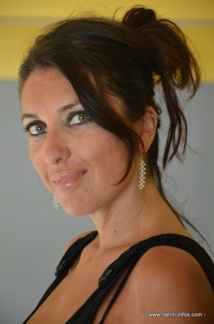 Christelle Barousse a jusqu'à vendredi pour trouver ses artistes polynésiens.