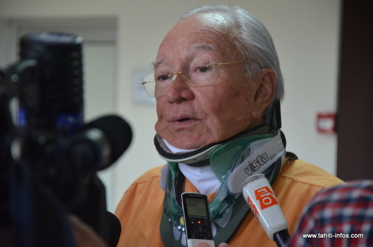 Le sénateur Gaston Flosse est condamné à 4 ans de prison avec sursis et 3 ans d'inéligibilité, dans l'affaire dite des emplois fictifs.