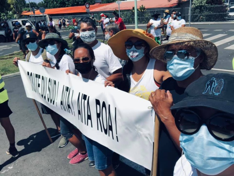 Déterminés à enterrer le projet de route du Sud Déterminés à enterrer le projet de route du Sud