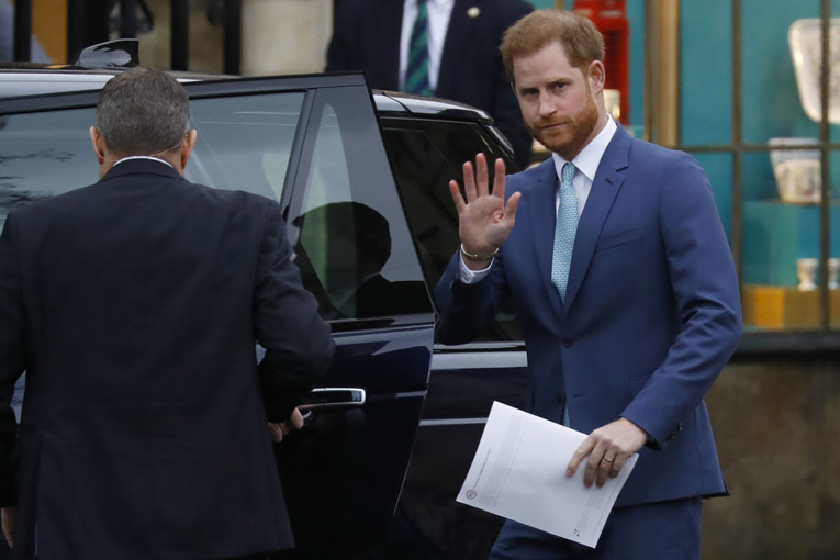 Le prince Harry poursuit de nouveau en diffamation un tabloïd britannique Le prince Harry poursuit de nouveau en diffamation un tabloïd britannique