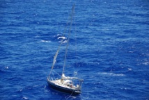Un voilier en perdition à Tubuai, le skipper hélitreuillé