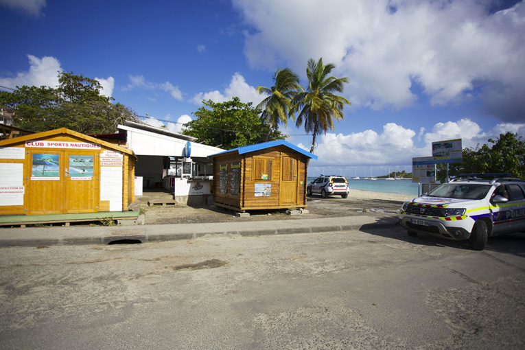 "Exécution" d’un jeune en Guadeloupe: 3 suspects incarcérés "Exécution" d’un jeune en Guadeloupe: 3 suspects incarcérés