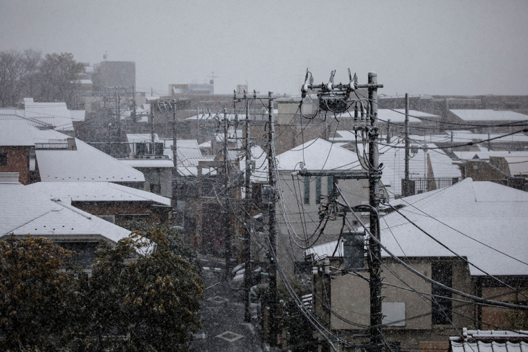 Importantes chutes de neige au Japon: l'armée en renfort