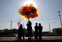 Bientôt 10.000 ballons roses à Kaboul pour faire oublier la guerre