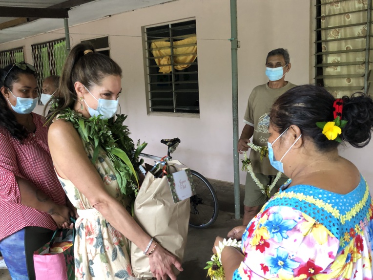 Mareva Georges joue les mère Noël pour 350 familles de Tahiti et Moorea Mareva Georges joue les mère Noël pour 350 familles de Tahiti et Moorea