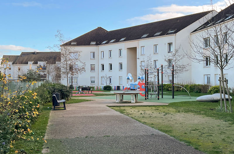 Neveux poignardés à Noël: la tante mise en examen et écrouée Neveux poignardés à Noël: la tante mise en examen et écrouée