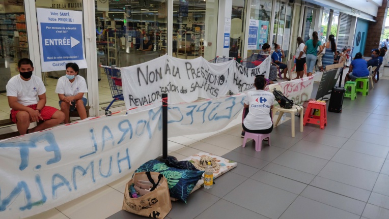 Grève à Carrefour : les négociations patinent Grève à Carrefour : les négociations patinent