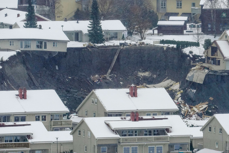 Norvège: après un glissement de terrain, recherches pour 10 disparus
