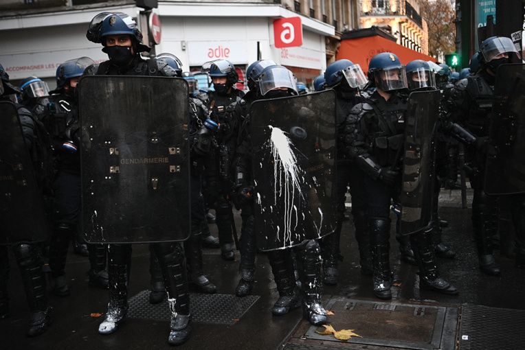 Après une année sombre, les forces de l'ordre sur le qui-vive pour un réveillon sous couvre-feu