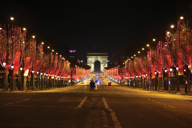 Covid-19: 2021 a démarré en France avec la crainte d'une nouvelle flambée