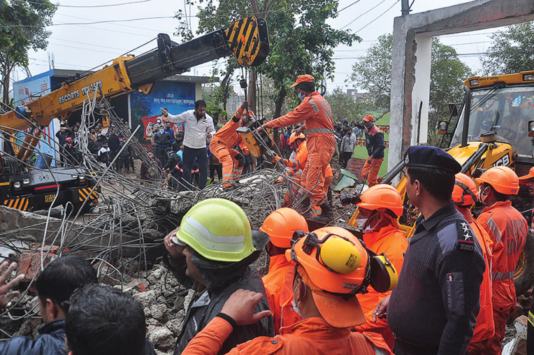 Inde: effondrement du toit d'un crématorium, au moins 20 morts