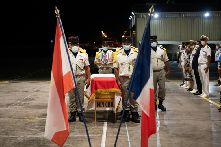 Les honneurs funèbres militaires rendus à Tanerii Mauri