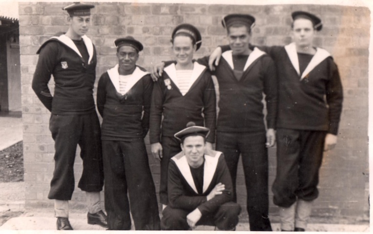 Turner Chapman est à gauche sur ce cliché pris en 1942. Turner Chapman est à gauche sur ce cliché pris en 1942.