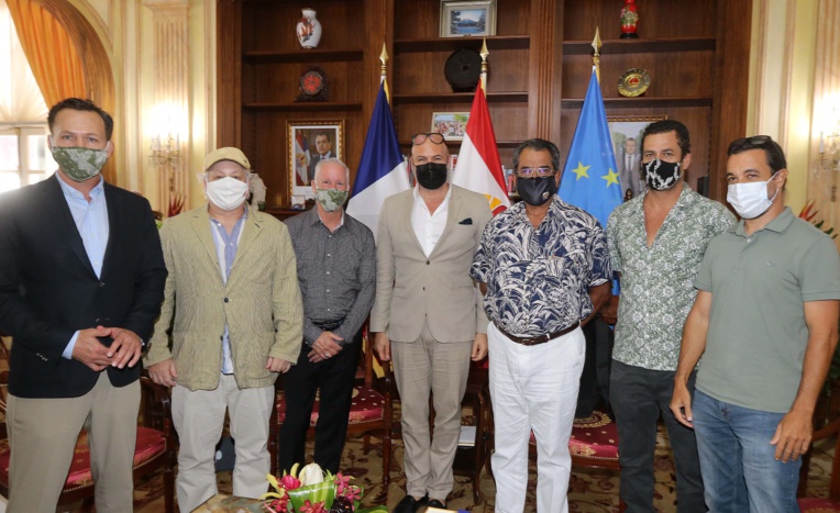 ​L’équipe de Waltzing with Brando reçue à la présidence