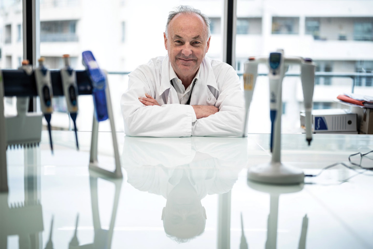 Covid-19: le "mutant" britannique se substituera inéluctablement au virus actuel