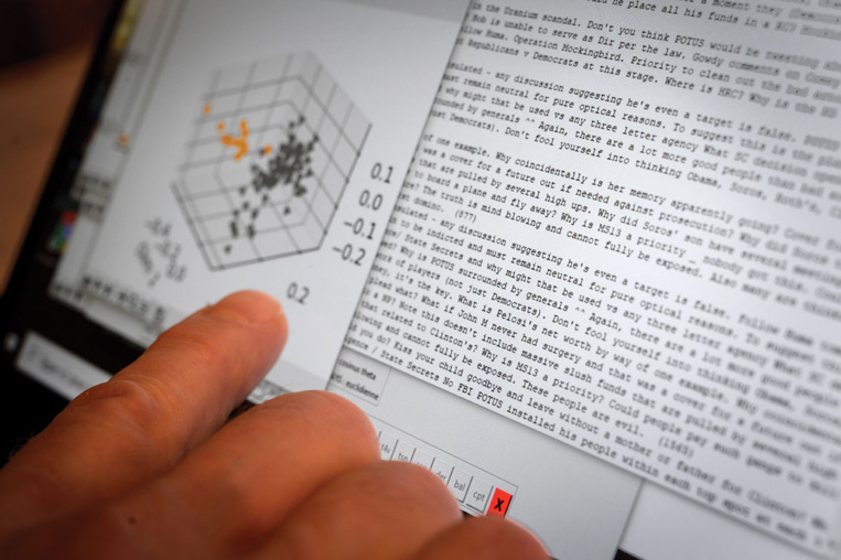 Une start-up suisse tente de lever un coin du voile sur le mystère QAnon