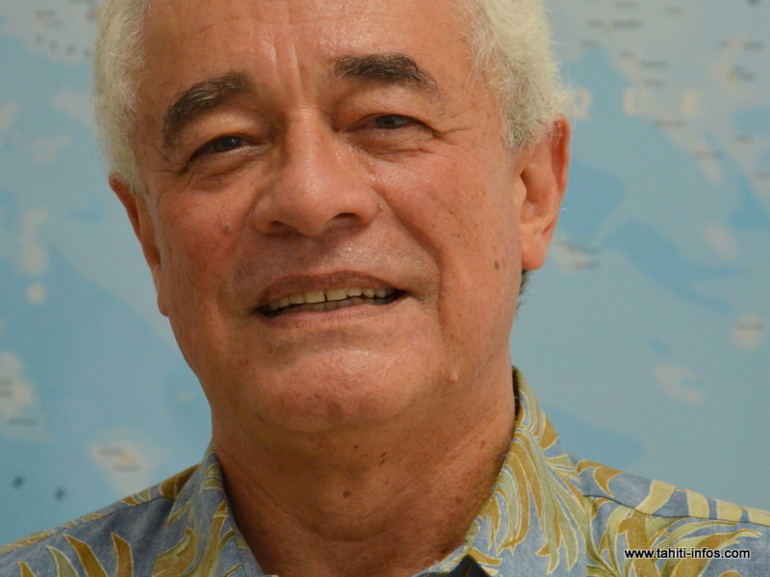 "Ceux qui promettent que l’on va raser gratis, mentent : il n’y a aucune solution viable là-dedans, aucun avenir", dénonce Quito Braun-Ortega, tête de liste du parti Te Hiti Tau Api aux élection Territoriales 2013.