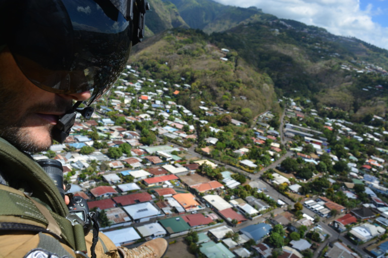 Survol des secteurs à risque sur Tahiti et Moorea Survol des secteurs à risque sur Tahiti et Moorea