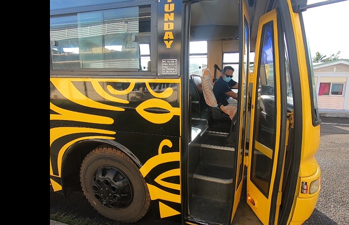Les bus remplacent lentement les trucks à Raiatea