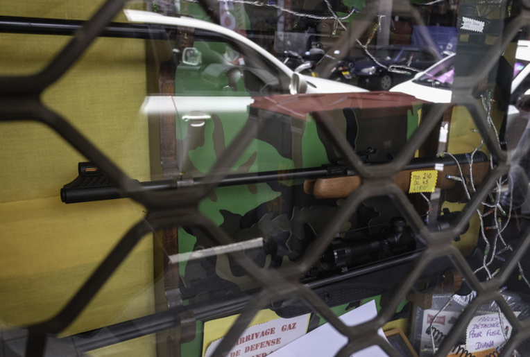 Le Pays intervient auprès de l'Etat contre l'ouverture d'une nouvelle armurerie Le Pays intervient auprès de l'Etat contre l'ouverture d'une nouvelle armurerie