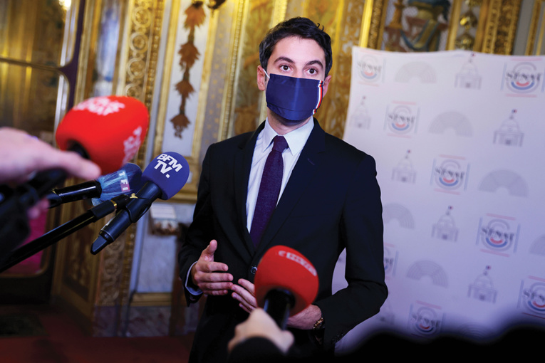 Covid-19: l'exécutif prépare le terrain à des mesures plus strictes