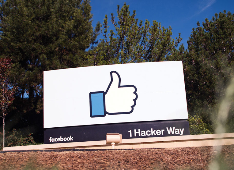 Le conseil de surveillance de Facebook lui demande de clarifier sa politique de modération