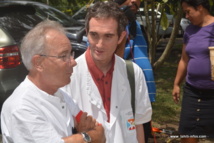 Ce matin les praticiens hospitaliers ont tenté, en vain, de rencontrer le président Oscar Temaru.