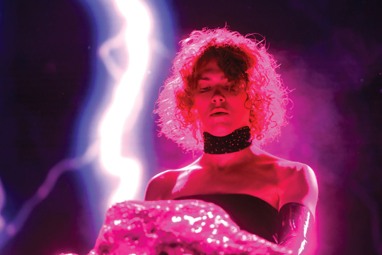 Décès de la productrice écossaise de pop Sophie à l'âge de 34 ans Décès de la productrice écossaise de pop Sophie à l'âge de 34 ans