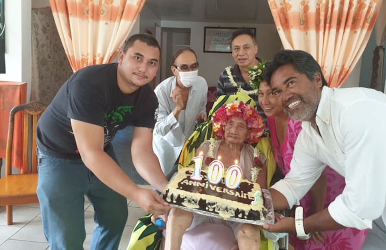 Mama Tini a fêté ses 100 ans Mama Tini a fêté ses 100 ans