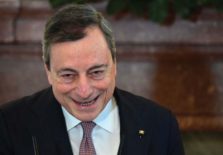 L'Italie en crise se tourne vers Mario Draghi, ex-chef de la BCE L'Italie en crise se tourne vers Mario Draghi, ex-chef de la BCE