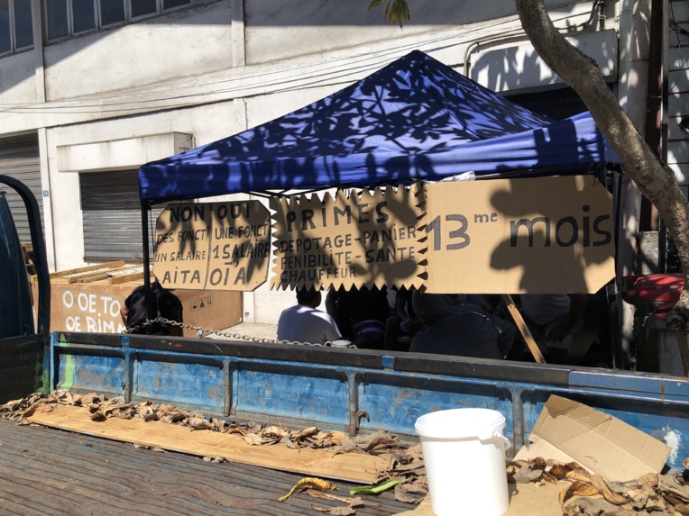 Les grévistes d'Oceania "prêts à tenir" pour obtenir un 13e mois Les grévistes d'Oceania "prêts à tenir" pour obtenir un 13e mois