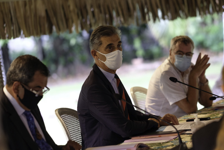 Trois axes contre l'ice Trois axes contre l'ice