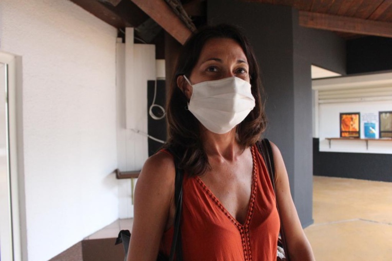 Amélie est professeure en arts appliqués et communication graphique au lycée Don Bosco, elle a suivi l'atelier écriture de scénario. Amélie est professeure en arts appliqués et communication graphique au lycée Don Bosco, elle a suivi l'atelier écriture de scénario.