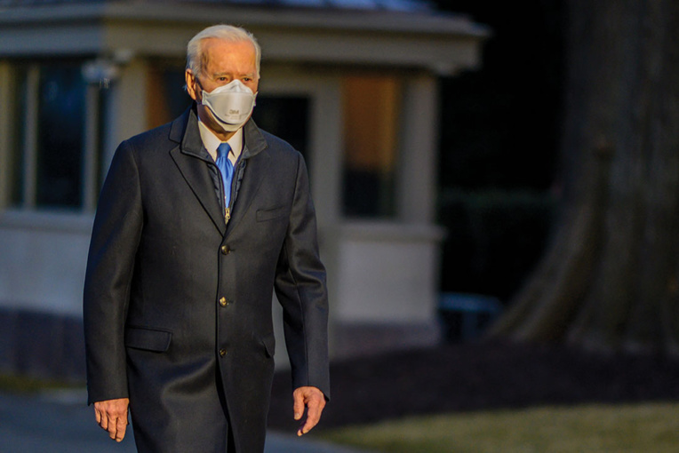 Joe Biden appelle à une réforme immédiate des ventes d'armes à feu Joe Biden appelle à une réforme immédiate des ventes d'armes à feu