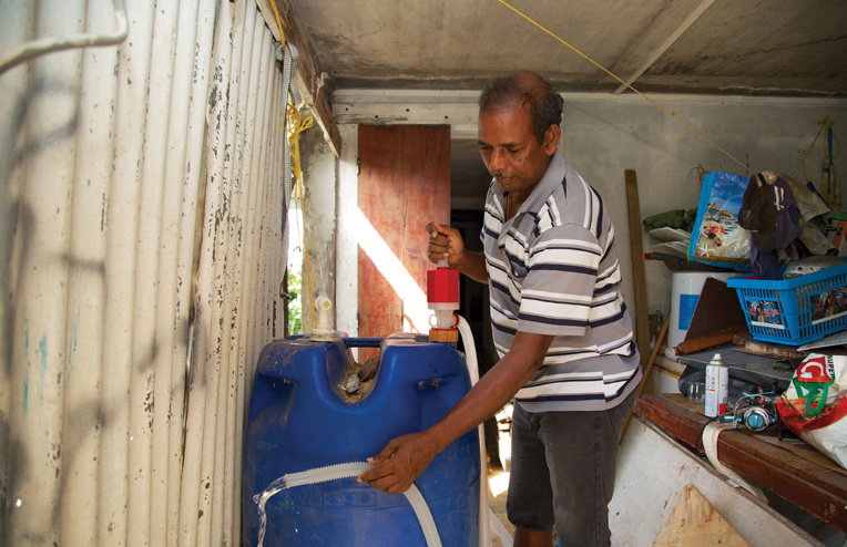 La Guadeloupe s'enlise dans ses eaux usées La Guadeloupe s'enlise dans ses eaux usées
