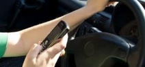 Etats-Unis: la moitié des conducteurs répondent au téléphone au volant