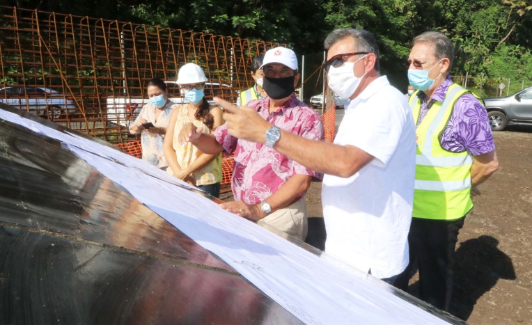 Fritch et Temeharo visitent pour 1,3 milliard de chantiers sur la côte Est