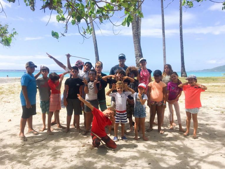 Un stage de natation, de va'a et de secourisme organisé à Moorea Un stage de natation, de va'a et de secourisme organisé à Moorea