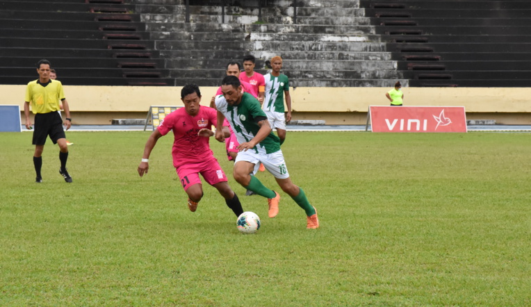 Les défenseurs de l'Olympic Mahina ont été impuissants face à Manarii Porlier, intenable ce samedi. Les défenseurs de l'Olympic Mahina ont été impuissants face à Manarii Porlier, intenable ce samedi.