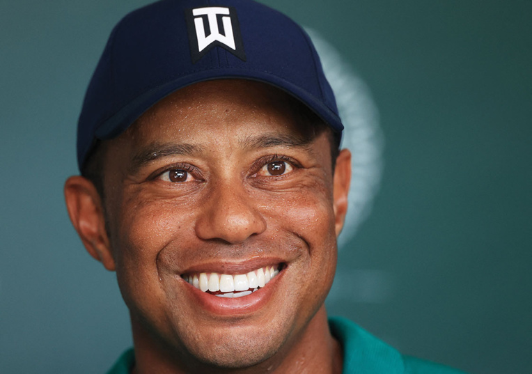 La star du golf Tiger Woods hospitalisée après un accident de la route La star du golf Tiger Woods hospitalisée après un accident de la route