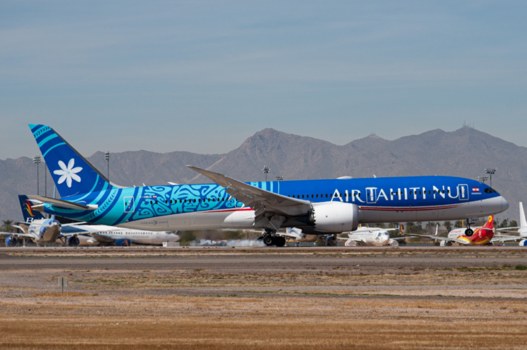 Un Dreamliner d’ATN mis en sommeil dans le désert d'Arizona Un Dreamliner d’ATN mis en sommeil dans le désert d'Arizona
