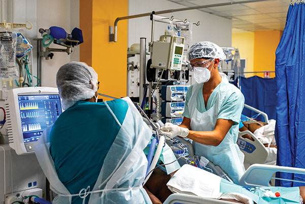 Guadeloupe: l'épidémie accélère à nouveau, nouveau variant suspecté