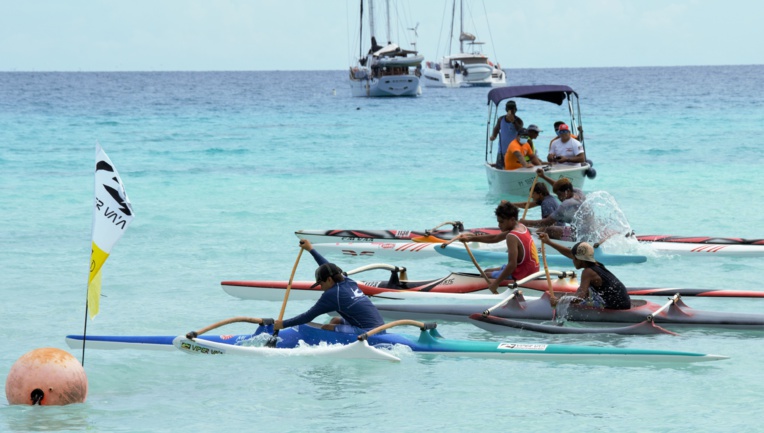 Première course de Rairoa Va'a pour les kids à Rangiroa