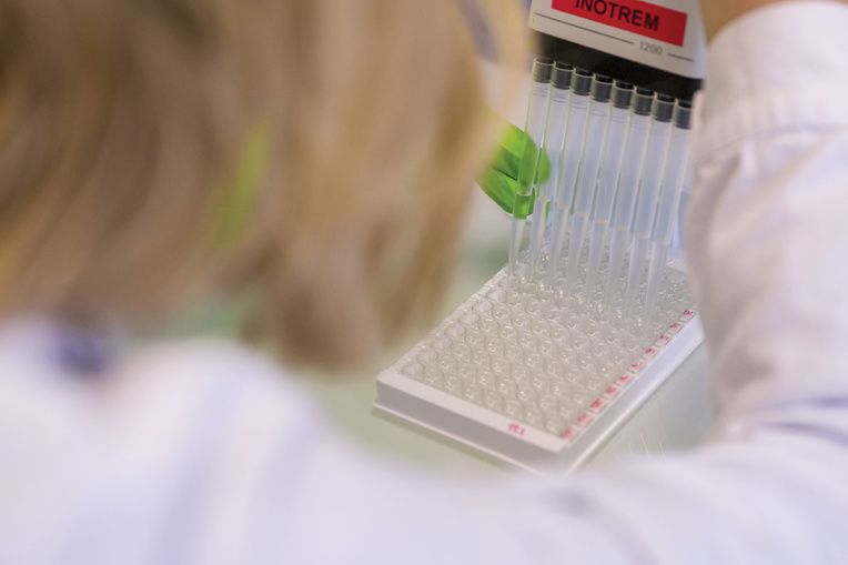 Covid-19: arrêt d'essais aux Etats-Unis sur un traitement au plasma de patients guéris Covid-19: arrêt d'essais aux Etats-Unis sur un traitement au plasma de patients guéris