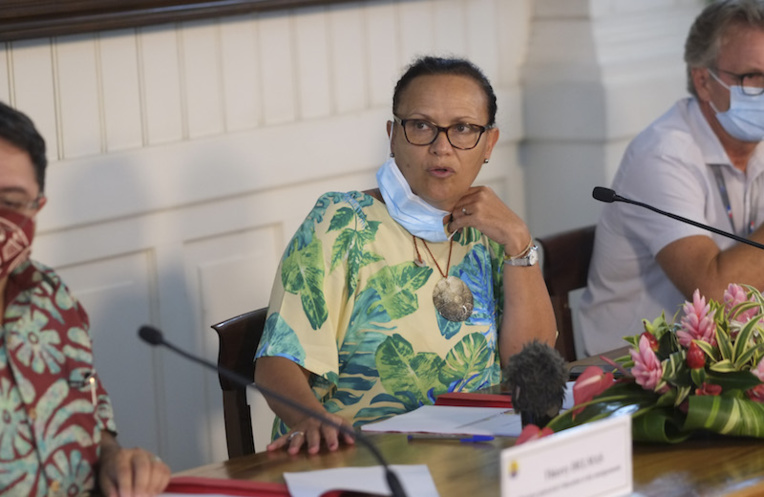 "Les enseignants polynésiens sont prioritaires en Polynésie"