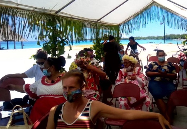 Timide journée des droits de la femme à Hao Timide journée des droits de la femme à Hao