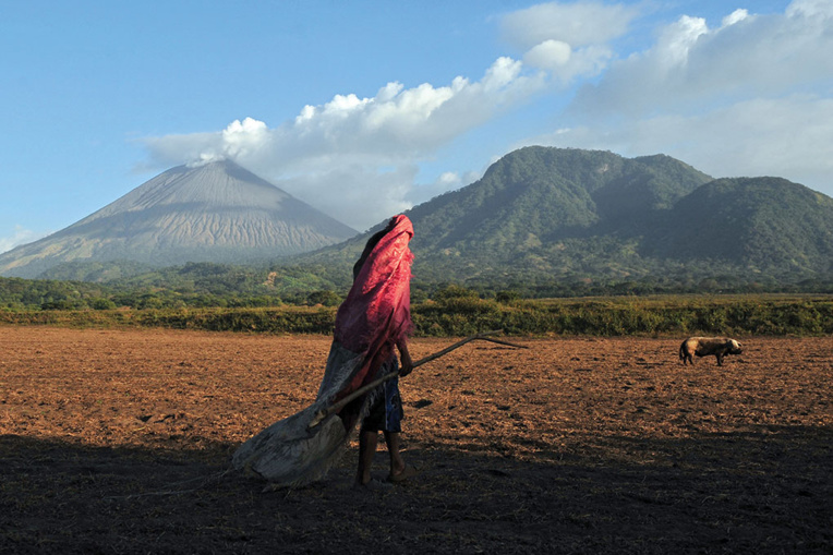 Nicaragua : violente éruption du volcan San Cristobal